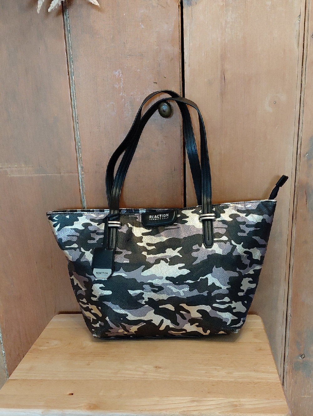Kenneth Cole Reaction Camouflage Tote Bag - Black/Gray/Gold